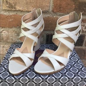 Isola Alisha White Wedges